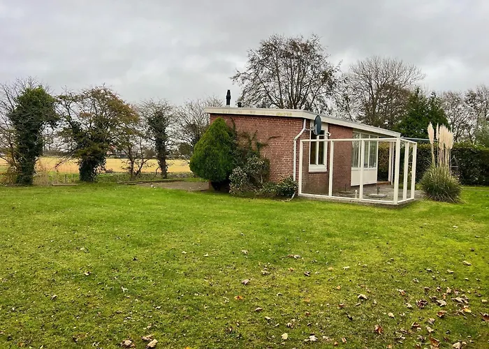 בית נופש Retreat Near Sint Maartenszee *