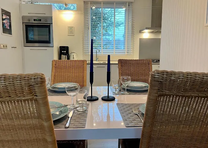 בית נופש Retreat Near Sint Maartenszee Sint Maartensvlotbrug